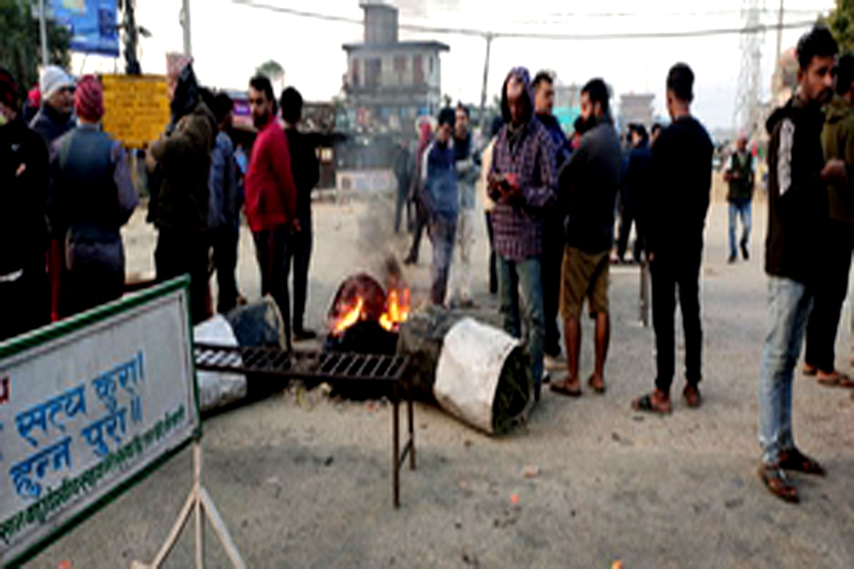पूर्व-पश्चिम राजमार्गको लम्की सडक खण्ड अबरुद्ध